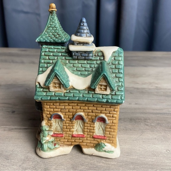 Charming Ceramic Church Figurine holiday Christmas Village building 5"h - Picture 2 of 8
